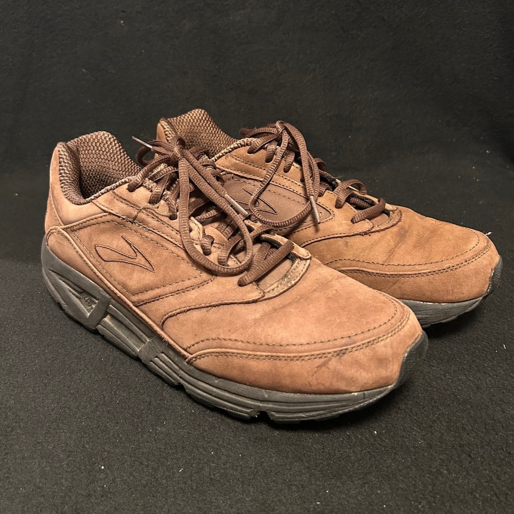 Brooks Addiction Walker Shores Men 9 Brown Leather Maximum Comfort Sneakers